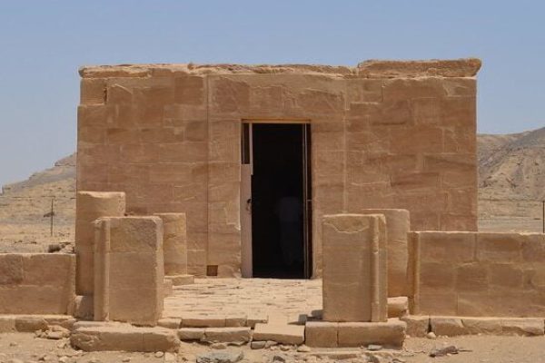 48280180317_220a3c0fb9_b-e1711153100272-550x604 (1)